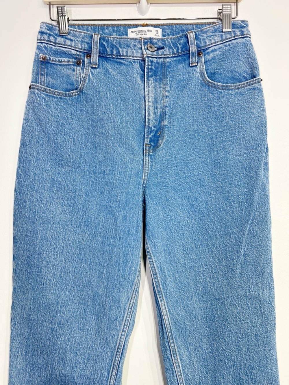 Abercrombie & Fitch '90s Straight Ultra High Rise Jeans - Picture 3 of 8